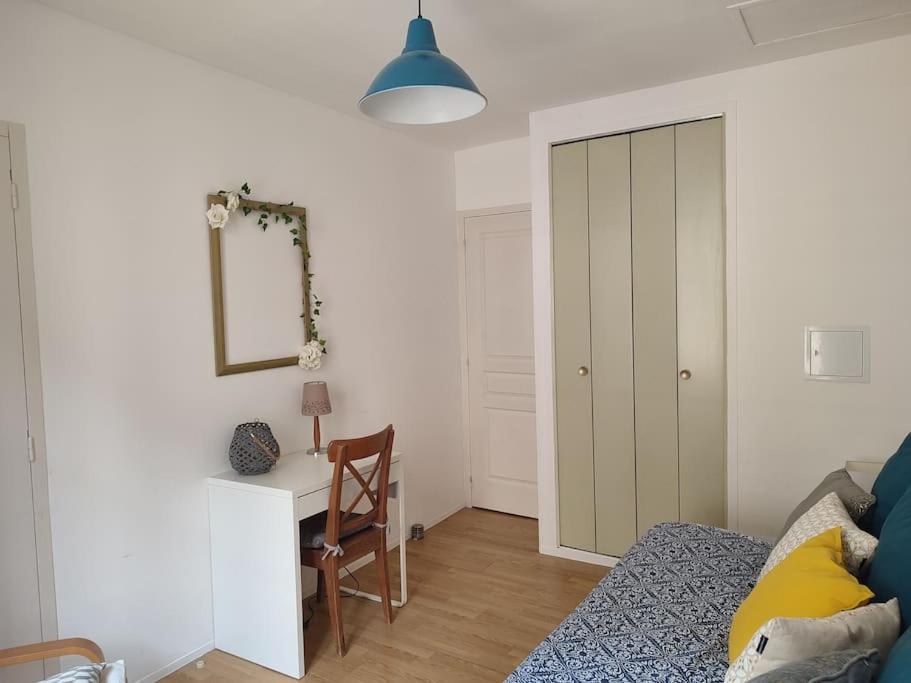 Gite Des Remparts Reservation Par Telephone Laissez Vos Coordonnees La Cote-Saint-Andre 외부 사진