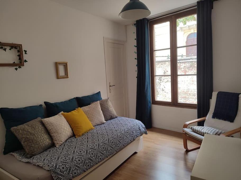 Gite Des Remparts Reservation Par Telephone Laissez Vos Coordonnees La Cote-Saint-Andre 외부 사진